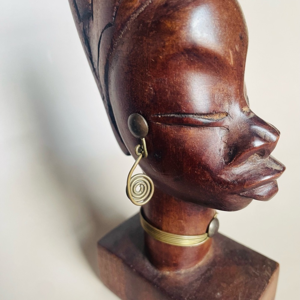 Hand-Carved Dark Wood Female Bust - Picture 2 of 10